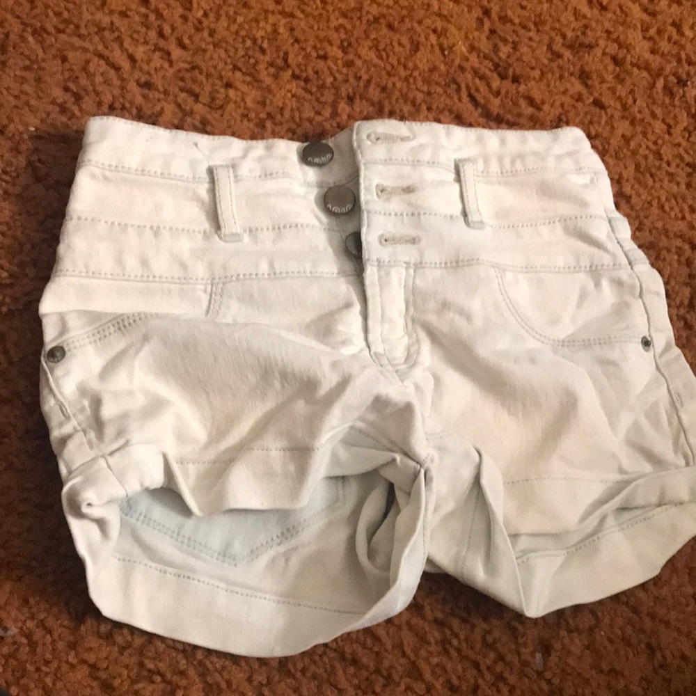 No Boundaries jean shorts